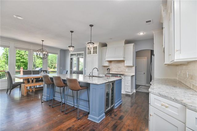 4140 N Redbud Lane, Riverside, MO 64150