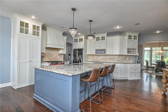 4140 N Redbud Lane, Riverside, MO 64150