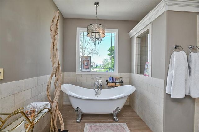 4140 N Redbud Lane, Riverside, MO 64150