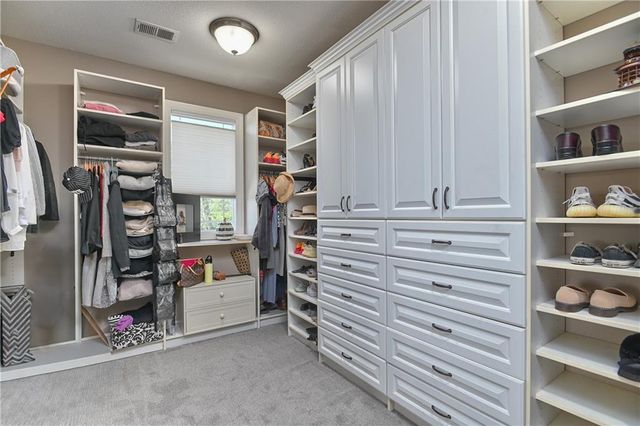 4140 N Redbud Lane, Riverside, MO 64150