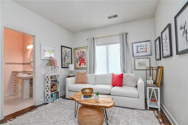 4140 N Redbud Lane, Riverside, MO 64150