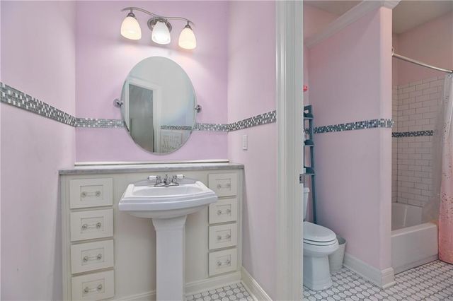 4140 N Redbud Lane, Riverside, MO 64150