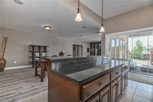 4140 N Redbud Lane, Riverside, MO 64150