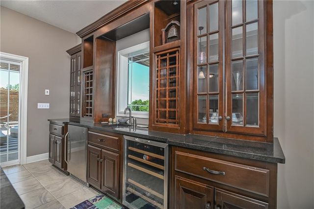 4140 N Redbud Lane, Riverside, MO 64150