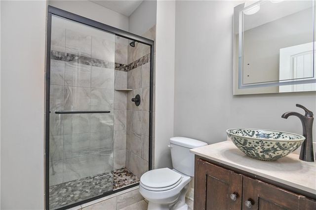 4140 N Redbud Lane, Riverside, MO 64150