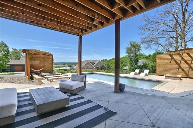 4140 N Redbud Lane, Riverside, MO 64150