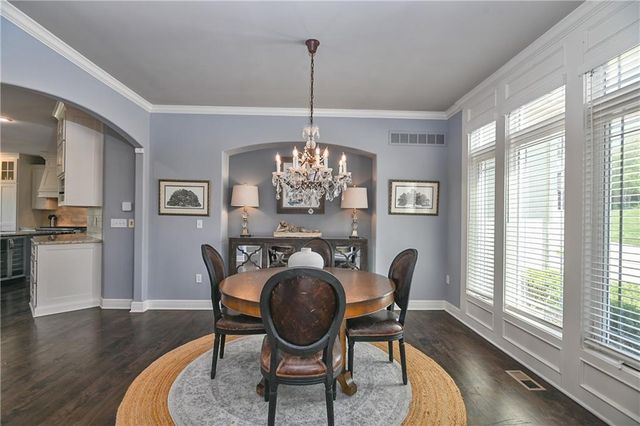 4140 N Redbud Lane, Riverside, MO 64150