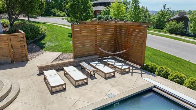 4140 N Redbud Lane, Riverside, MO 64150