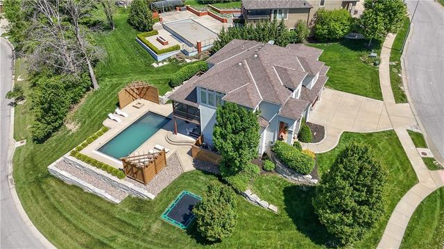 4140 N Redbud Lane, Riverside, MO 64150