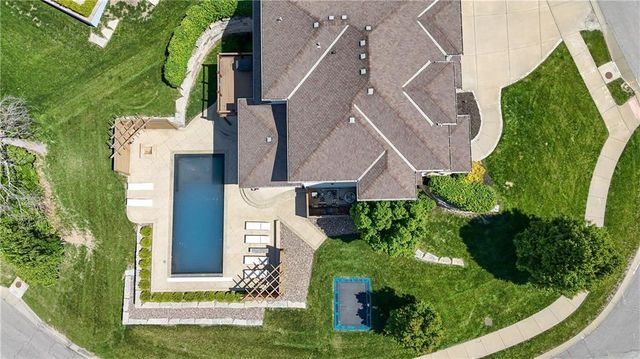 4140 N Redbud Lane, Riverside, MO 64150