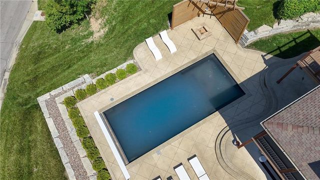 4140 N Redbud Lane, Riverside, MO 64150