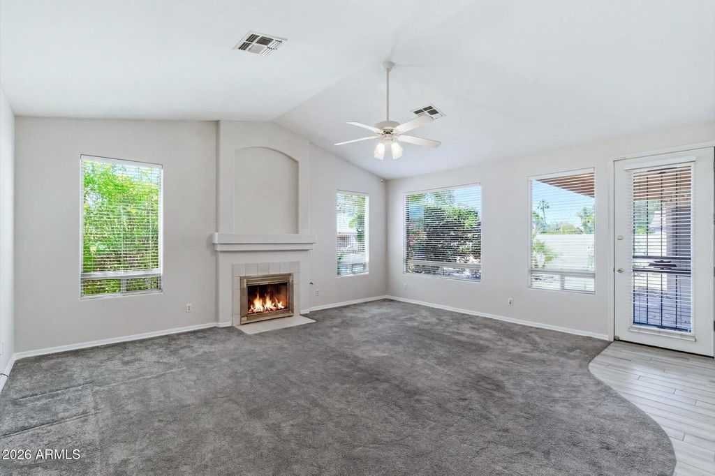 Image 3 of property listing at 7001 W LONE CACTUS Drive, Glendale, AZ 85308