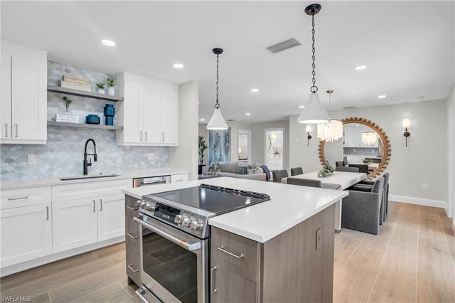 23 Palmview BLVD, Fort Myers Beach, FL 33931