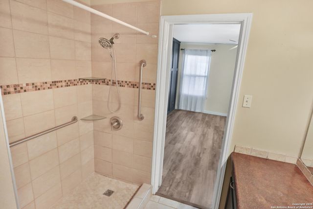 5851 Spring Crossing, San Antonio, TX 78247