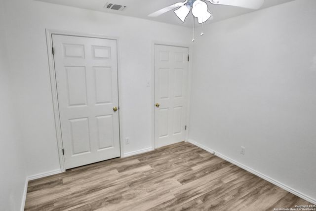 5851 Spring Crossing, San Antonio, TX 78247