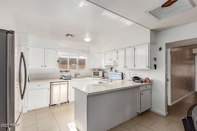 2938 N 50TH Drive, Phoenix, AZ 85031