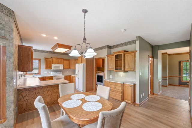 4920 Claremont Court, Pleasant Hill, IA 50327