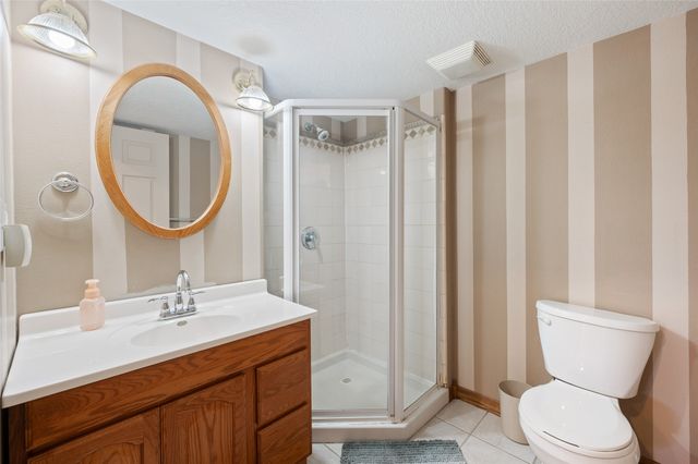 4920 Claremont Court, Pleasant Hill, IA 50327