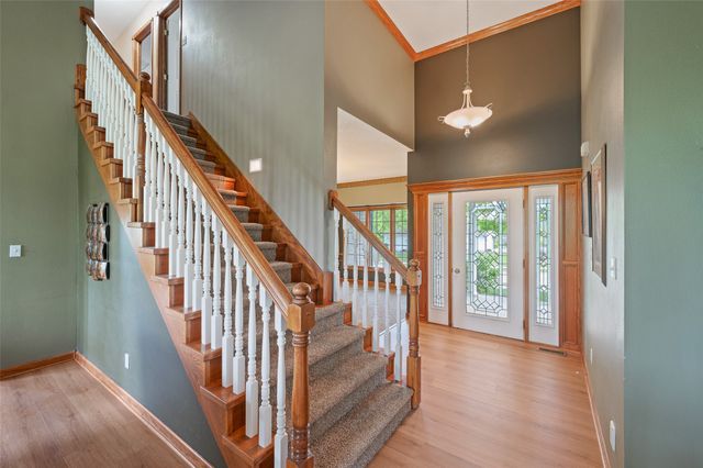 4920 Claremont Court, Pleasant Hill, IA 50327