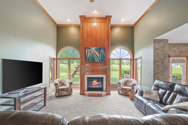 4920 Claremont Court, Pleasant Hill, IA 50327