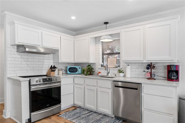 513 Moore, Portland, TX 78374