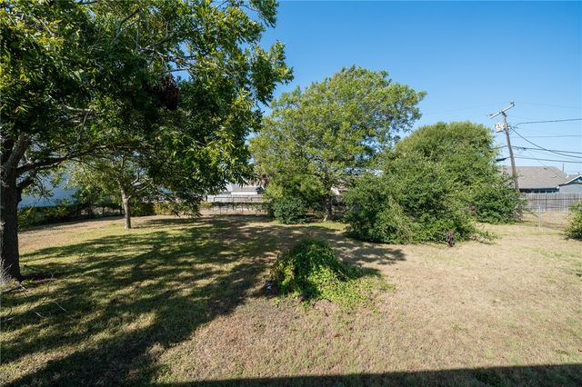 513 Moore, Portland, TX 78374