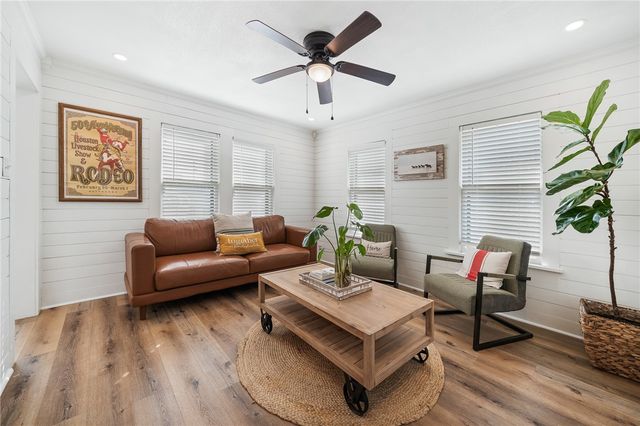 513 Moore, Portland, TX 78374