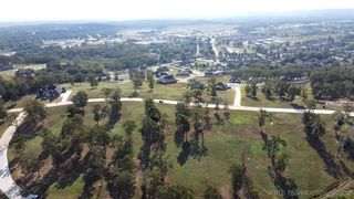 828 Ridgeview Drive, Tahlequah, OK 74464