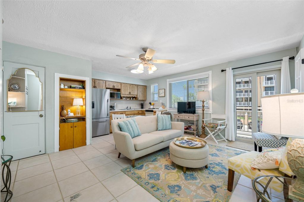 Image 19 of property listing at 6700 SUNSET WAY 406, St Pete Beach, FL 33706