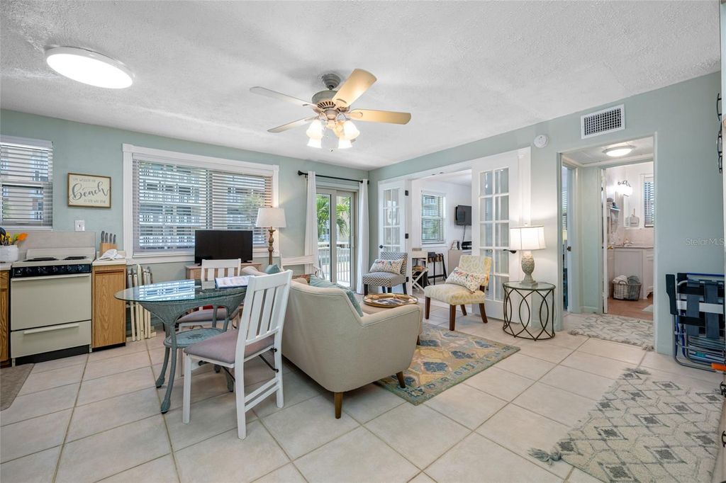 Image 7 of property listing at 6700 SUNSET WAY 406, St Pete Beach, FL 33706