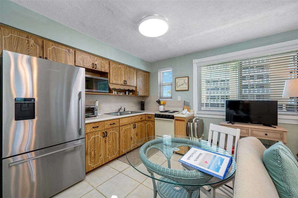 Image 10 of property listing at 6700 SUNSET WAY 406, St Pete Beach, FL 33706