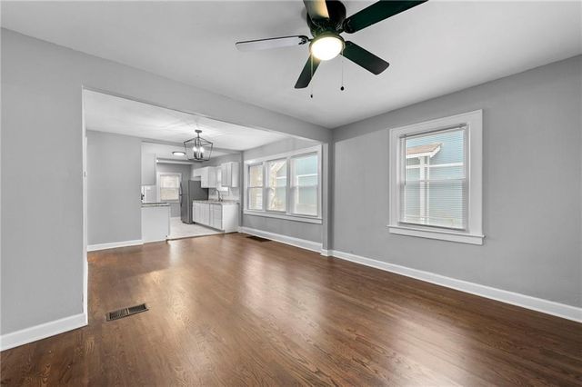 6042 Park Avenue, Kansas City, MO 64130