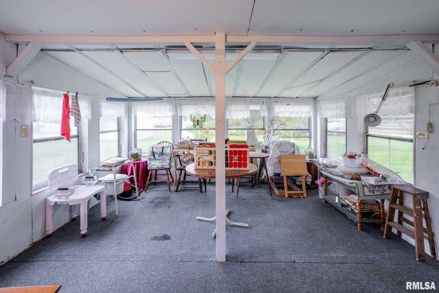 308 W FLORA Street, Valier, IL 62891