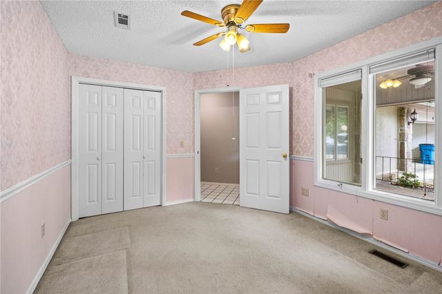 4 Huskins Circle, Bella Vista, AR 72715