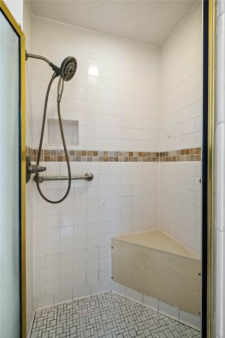4 Huskins Circle, Bella Vista, AR 72715