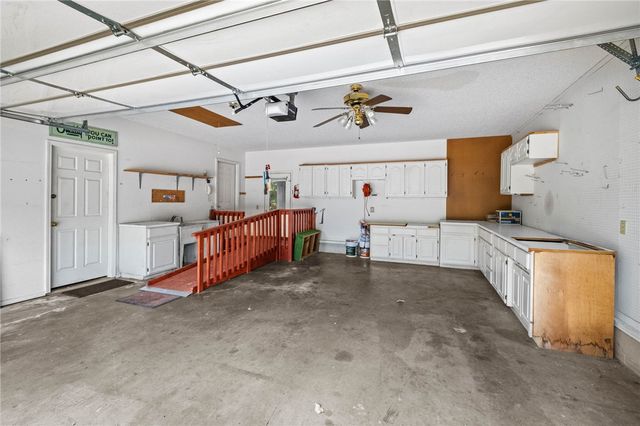 4 Huskins Circle, Bella Vista, AR 72715