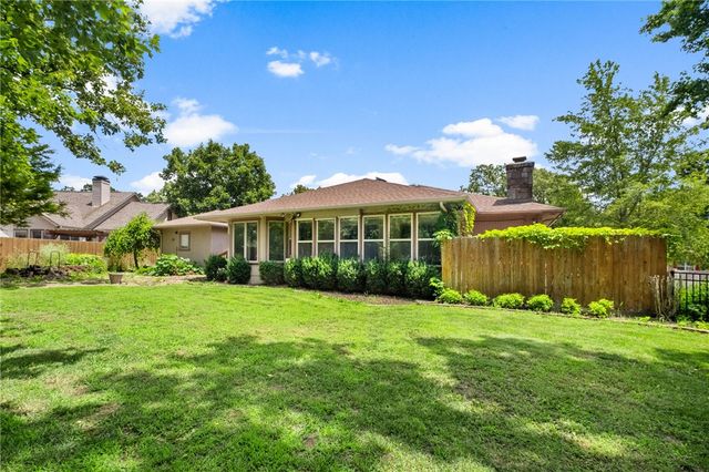 4 Huskins Circle, Bella Vista, AR 72715