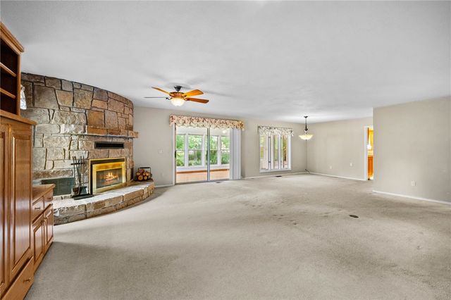 4 Huskins Circle, Bella Vista, AR 72715