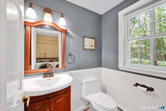23 Berkshire Way, Simsbury, CT 06070
