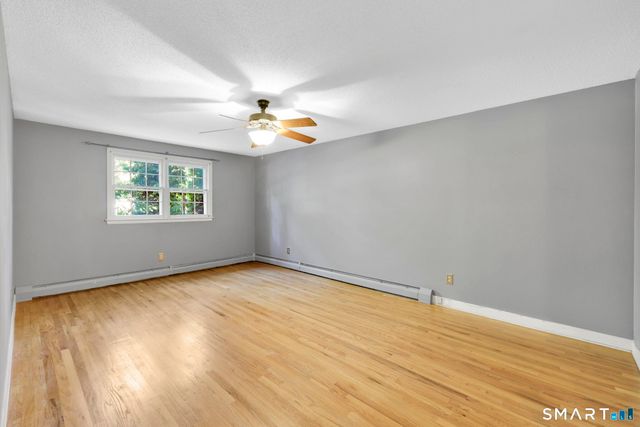 23 Berkshire Way, Simsbury, CT 06070
