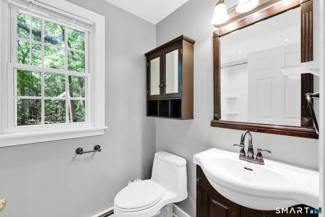 23 Berkshire Way, Simsbury, CT 06070