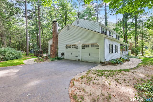 23 Berkshire Way, Simsbury, CT 06070