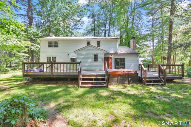 23 Berkshire Way, Simsbury, CT 06070