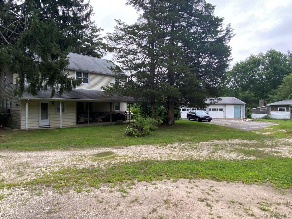 39 Seaman Neck Road 39, Dix Hills, NY 11746 — photo 4
