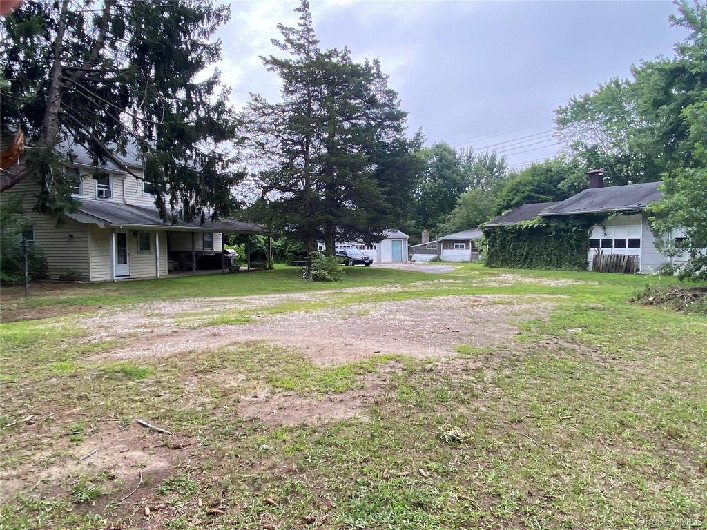 39 Seaman Neck Road 39, Dix Hills, NY 11746 — photo 5