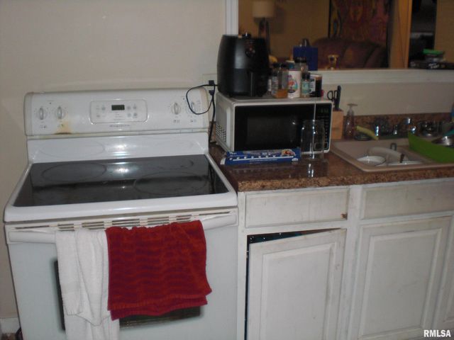 216 S PECAN Street, Desoto, IL 62924