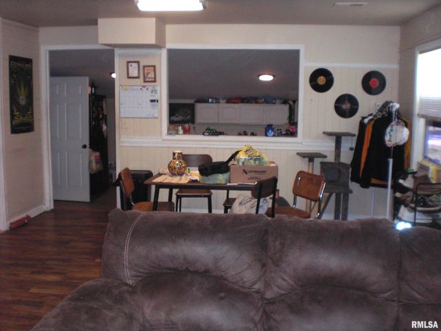 216 S PECAN Street, Desoto, IL 62924