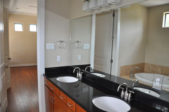 510 Lovett Boulevard 201, Houston, TX 77006