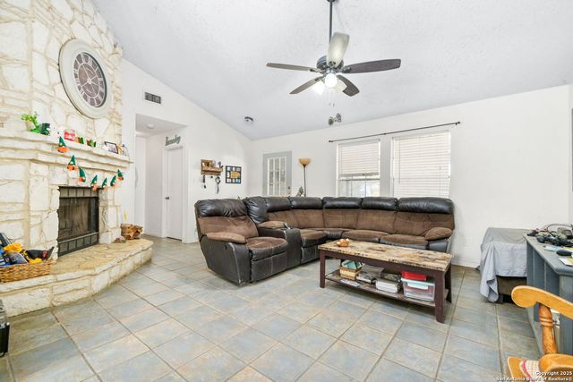 207 Cibolo Branch, Boerne, TX 78006