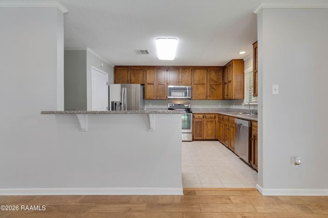 118 Village Green Drive, Youngsville, LA 70592
